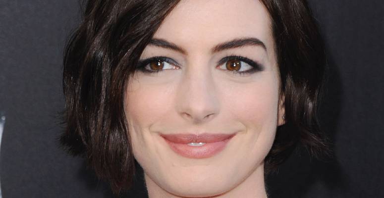 Imádjuk Anne Hathaway új imidzsét