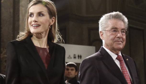 Borítókép: Letizia királyné elképesztően sikkes