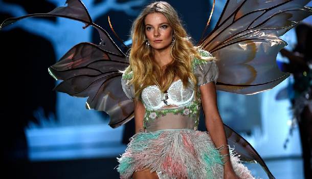 Borítókép: Mihalik Enikő a 2014-es Victoria's Secret show-n – exkluzív interjú