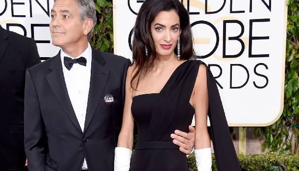 Borítókép: Amal Clooney túlöltözte a Golden Globe-ot