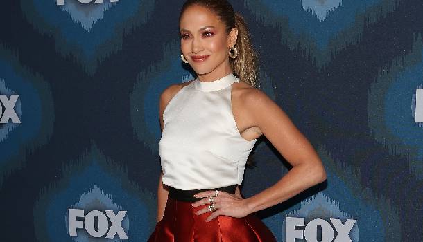 Borítókép: JLo ismét fantasztikusan néz ki