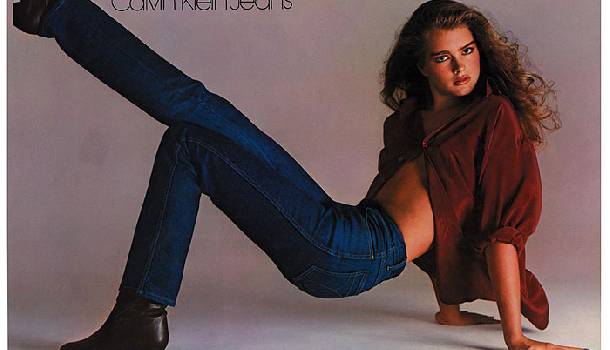 Borítókép: Brooke Shields 49 évesen is ragyog