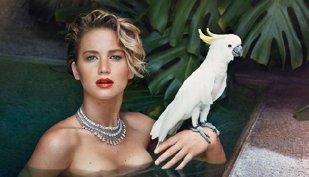 Borítókép: Jennifer Lawrence gyönyörű fotón pózol ruha nélkül