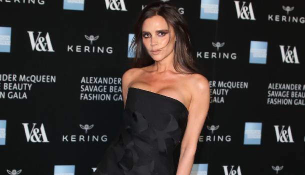 Borítókép: McQueen előtt tisztelegtek Beckhamék