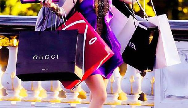 Borítókép: 15 jel, hogy boltkóros vagy