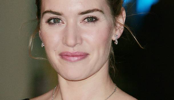 Borítókép: Kate Winslet 10 legszebb vörös szőnyeges ruhája