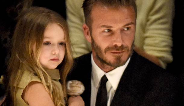 Borítókép: Burberry show az összes Beckham-gyerekkel