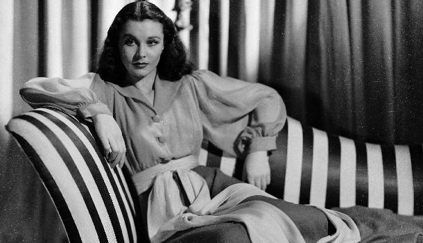 Borítókép: Elkelt Scarlett O'Hara legendás ruhája