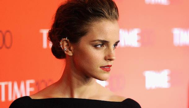 Borítókép: Emma Watson megosztó ruhában