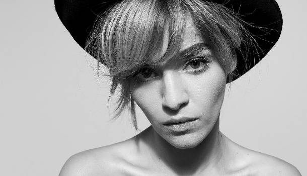 Borítókép: Exkluzív: Ezt viseli Odett ma este a Müpában