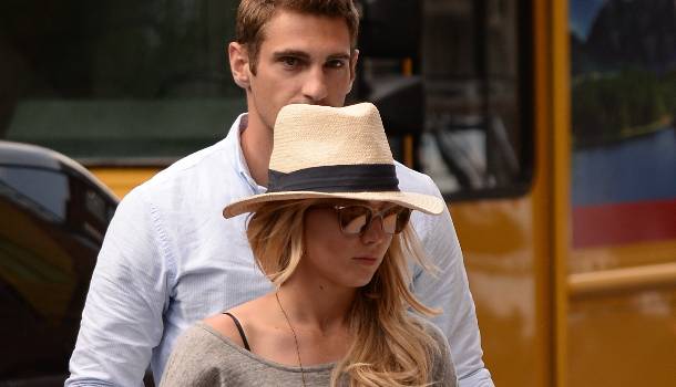 Borítókép: Jennifer Lawrence extramini farmersortját látnod kell