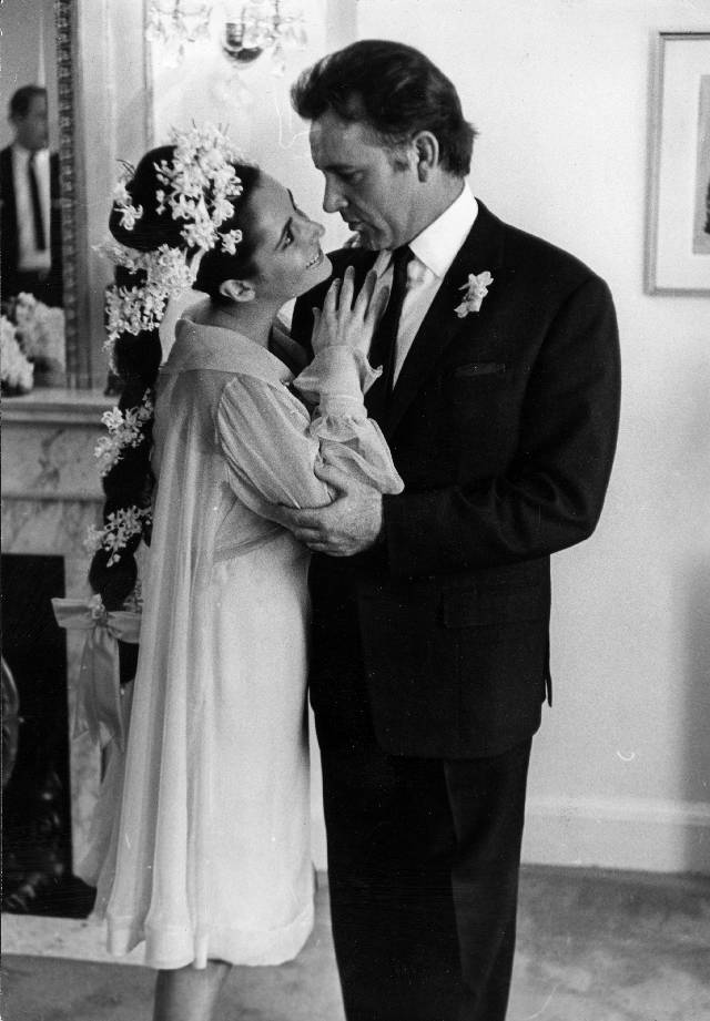 15th March 1964: British film stars Elizabeth Taylor (1932 - 2011) and Richard Burton (1925 - 1984) at their first wedding in Montreal, Canada. They married twice, but both marriages ended in divorce. (Photo by William Lovelace/Evening Standard/Getty Images)