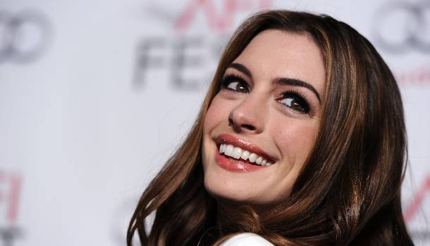 Borítókép: A lenyűgöző, hófehér fogsor titka - Videó