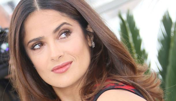 Borítókép: Salma Hayek Pinault a legszokatlanabb pillanatokban éhezik meg