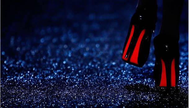 Borítókép: Legyen vörös! Zseniális appot dobott piacra Louboutin