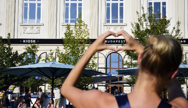 Borítókép: Stílusnagykövetünk ajánlja: A legjobb helyek a pesti rakparton