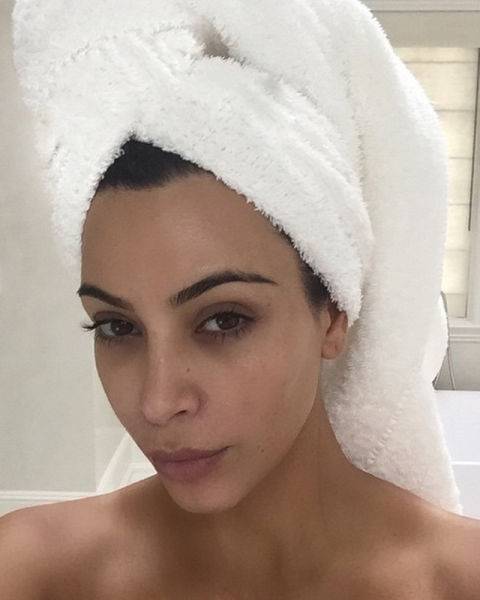 Good-morning... 🚿 @kimkardashian