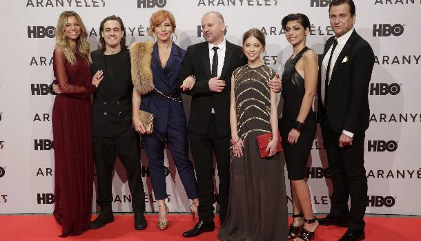 Borítókép: Így ragyogtak a színészek az Aranyélet premierjén - Szavazz a legstílusosabbra!