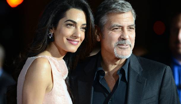 Borítókép: Új családtag: George és Amal Clooney örökbefogadott