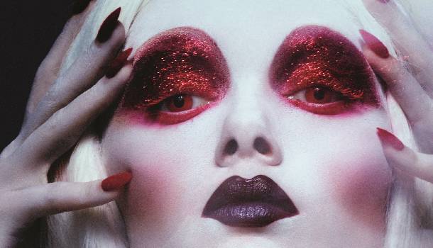Borítókép: MAC x Halloween: Nem láttál még ilyen gyönyörű arcfestéseket