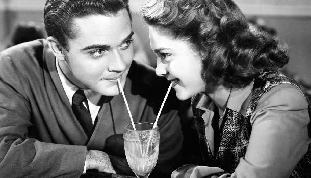 Borítókép: 10 dolog, amit sose mondj az első randin