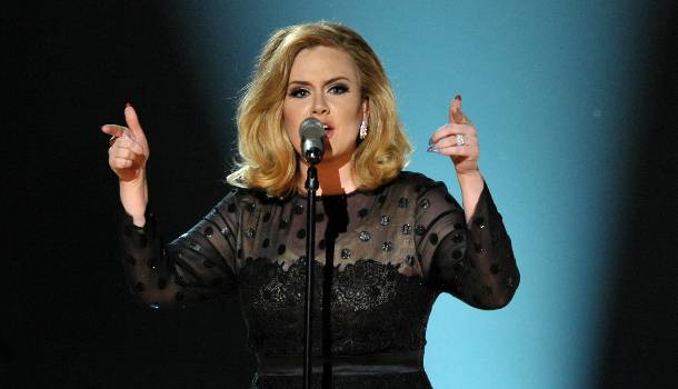 Borítókép: Ki az igazi Adele? Az énekesnő átverte a közönségét - VIDEÓ