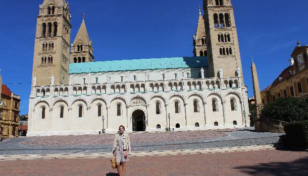 Borítókép: Pécs legszebb helyei - Mediterrán Belváros