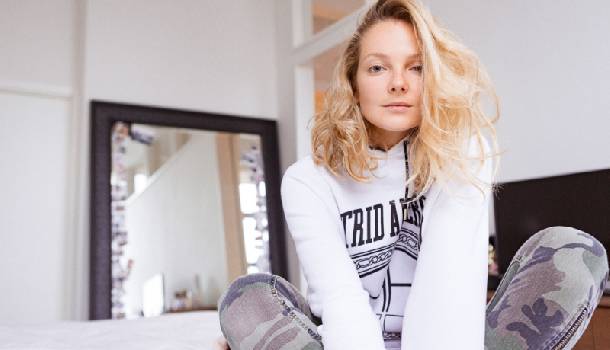 Borítókép: Modell tippek: Sosem találod ki, hogyan szépül Mihalik Enikő