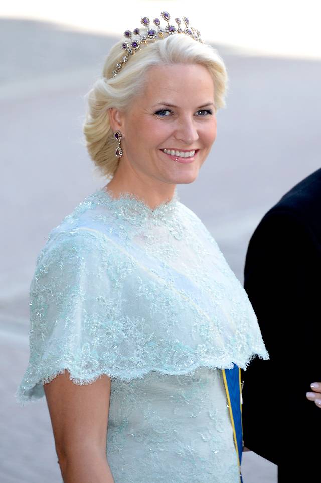 STOCKHOLM, SWEDEN - JUNE 08: Princess Mette-Marit of Norway attends the wedding of Princess Madeleine of Sweden and Christopher O'Neill hosted by King Carl Gustaf XIV and Queen Silvia at The Royal Palace on June 8, 2013 in Stockholm, Sweden. (Photo by Pascal Le Segretain/Getty Images)