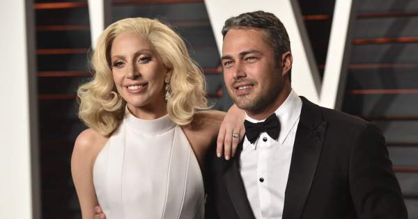 Borítókép: Pucér szerelmesek: 8 sztárpár, aki meztelenül pózolt a címlapon