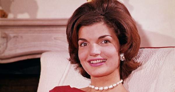 Borítókép: Mint két tojás: Jackie Kennedy unokája nagyon hasonlít a nagyira
