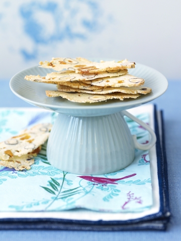 Borítókép: Körtés-mogyorós kétszersült aszalt gyümölccsel