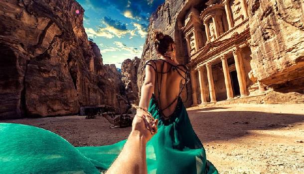 Borítókép: Kézen fogva a világ körül: A híres fotós elárulta, hogyan készülnek a képei