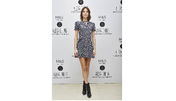 Borítókép: Nyerj az Alexa Chung által tervezett Marks&Spencer kollekcióból!