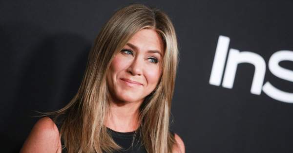 Borítókép: Jennifer Aniston elárulta, mi az igazi bomba alak titka
