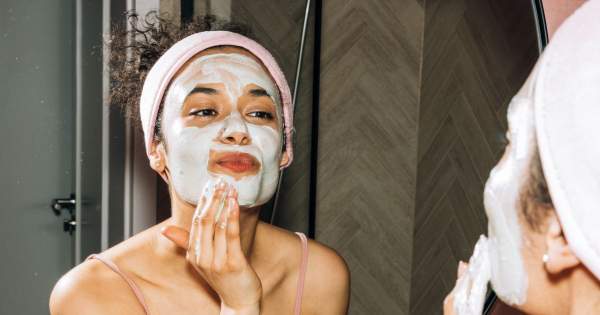 Borítókép: 7 komoly probléma, amiről a pattanásaid árulkodhatnak