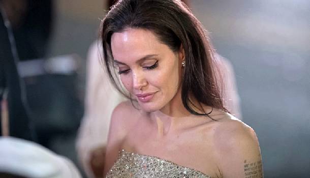 Borítókép: Akkor és most: Így fogyott el Angelina Jolie 15 év alatt