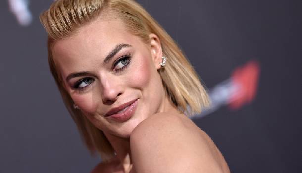 Borítókép: Margot Robbie nagyon szexi kampánnyal tért vissza