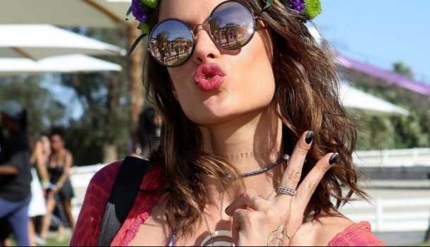 Borítókép: #akarom: A 10 legmenőbb körömlakk a fesztiválszezonra