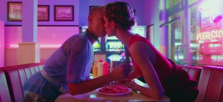 Borítókép: Ebben a videoklipben kattintással cserélgetheted a szereplőket