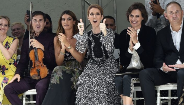 Borítókép: Született divatrajongó! Celine Dion nem bírt magával a párizsi divathéten