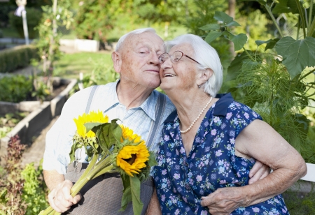 Borítókép: Nagyapa udvarol – egy 51. házassági évforduló története