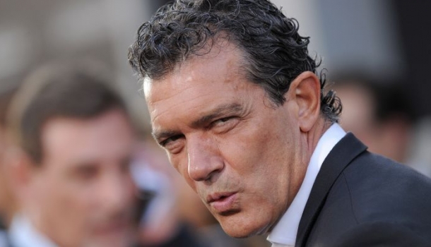 Borítókép: Várjuk! Antonio Banderas híres divattervezőt fog alakítani új filmjében