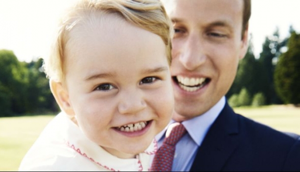 Borítókép: Elolvadtunk! Hipercuki születésnapi fotók készültek a ma 3 éves György hercegről