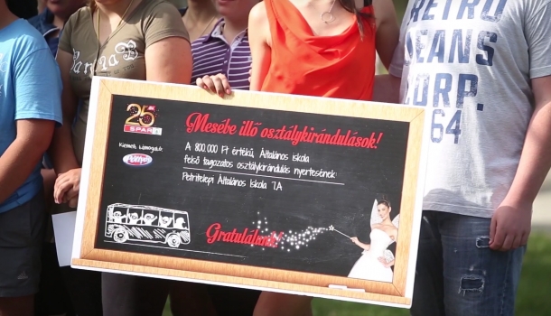 Borítókép: Mesés osztálykirándulást kaptak a gyerekek