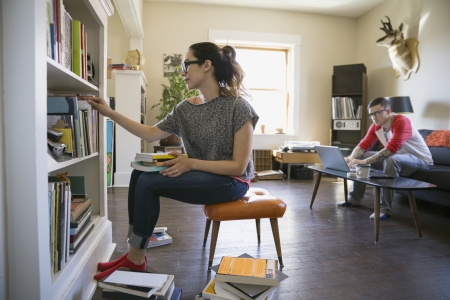 Borítókép: 10 holmi, amitől még ma szabadulj meg, ha nem akarsz kupiban élni!