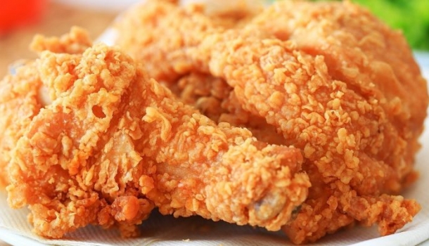 Borítókép: Amire mind kíváncsiak voltunk: Kiderült a KFC-s csirke titkos receptje!