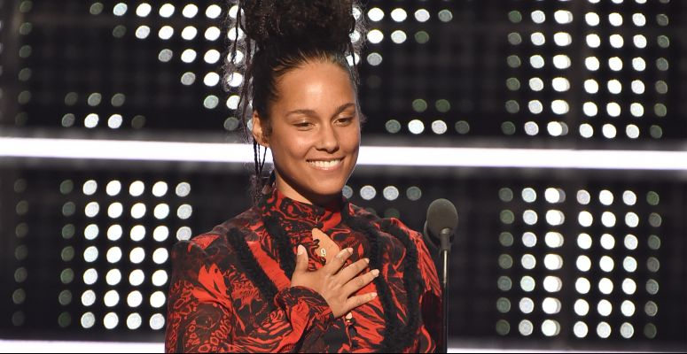 Igazi lázadó: Ezért nem hajlandó Alicia Keys sminket viselni a díjátadókon