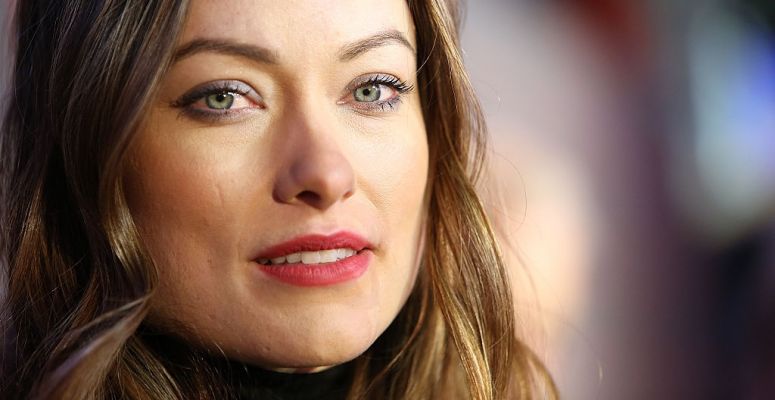 Borítókép: Szegény várandós Olivia Wilde-nak senki se adja át a helyét a metrón