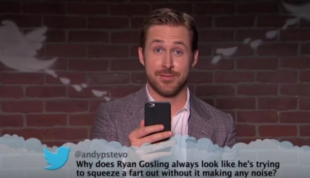 Borítókép: Könnyezve nevetünk! Szívtiprókat égetnek a kommentelők a legújabb Mean Tweets videóban